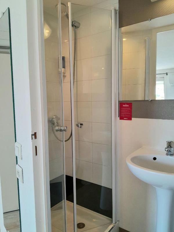 Fasthotel Narbonne - image 7