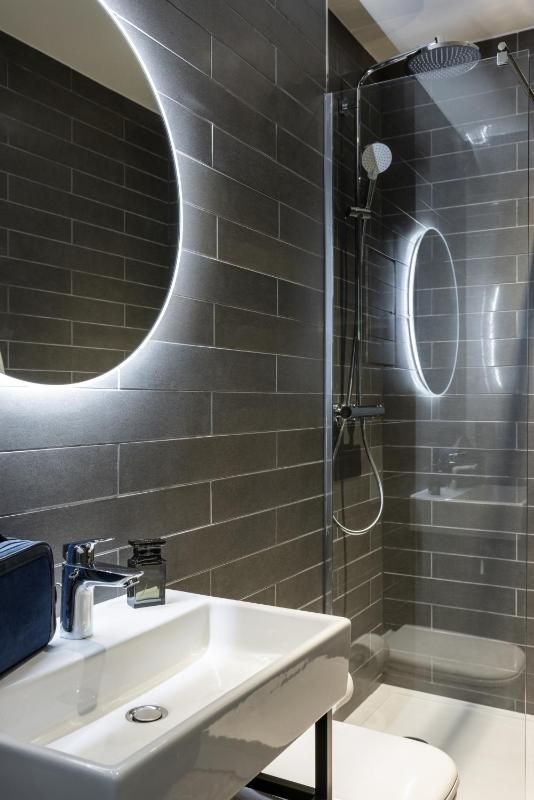 Superior Double Room image 3