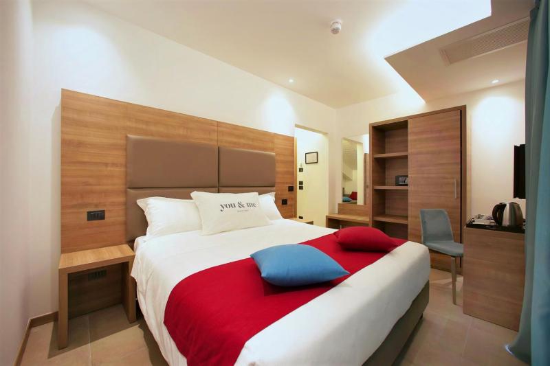 Junior Suite with jacuzzi image 1