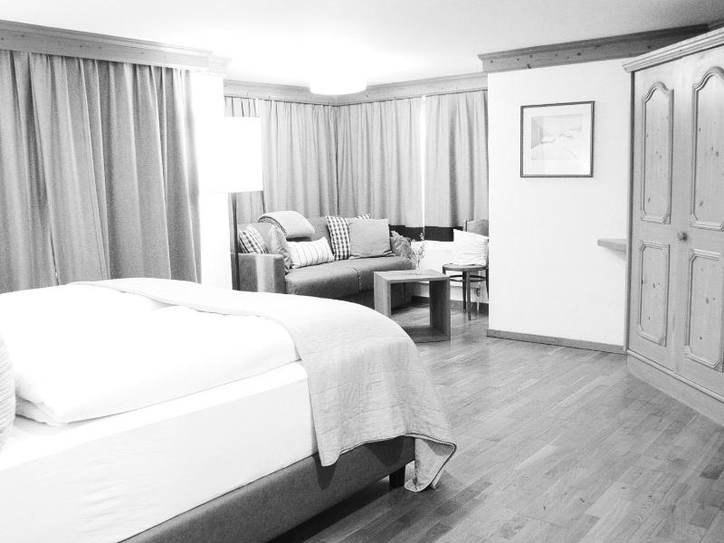 Superior Double Room image 2
