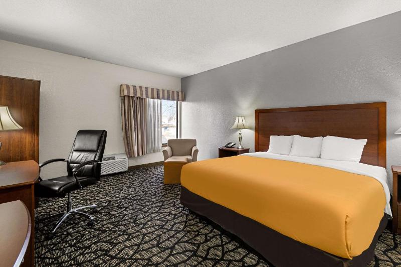 King Room - Non-Smoking image 3