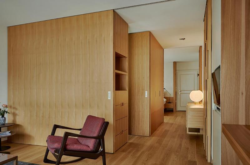 One-Bedroom Suite image 1