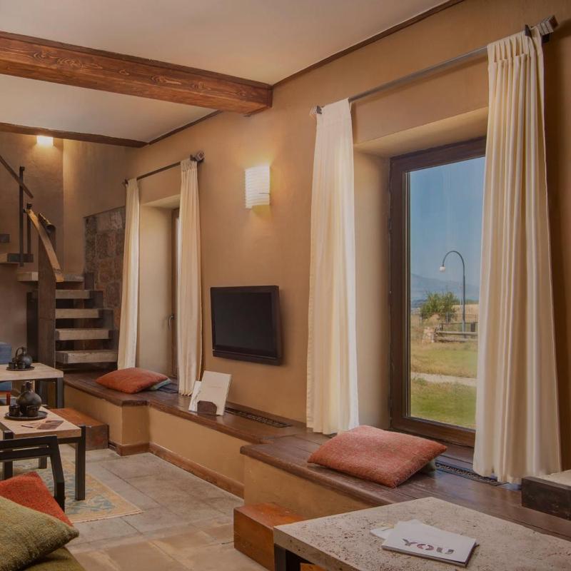 Superior Family Room image 3