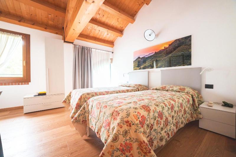 Double or Twin Room with Bathroom image 2