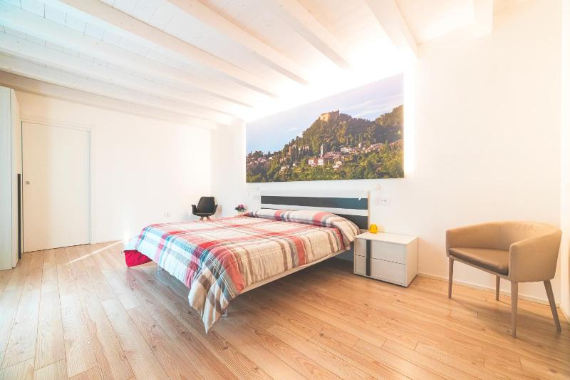 Triple Room image 3