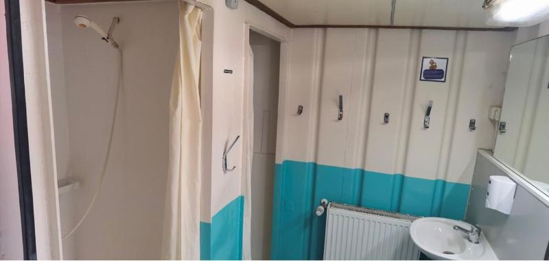 Shipotel Western - Triple Cabin with Shared Bathroom image 1