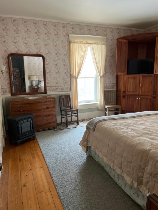 Deluxe Family Suite image 1
