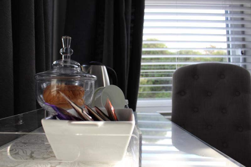 Deluxe Double or Twin Room image 2