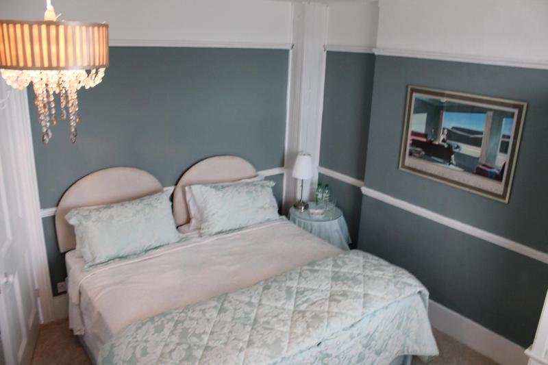 Deluxe Double or Twin Room with River View image 2