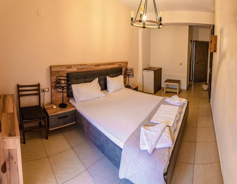 Superior Double or Twin Room image 3