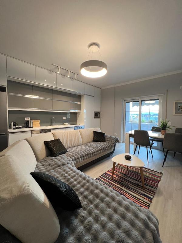Tirana Gallery Apartment - City Center View - image 12