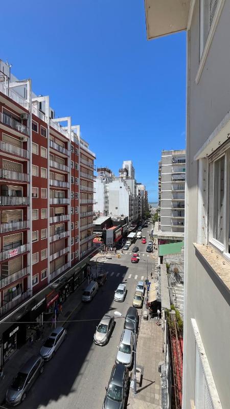 3 amb zona Rivadavia y Santa Fe - image 2