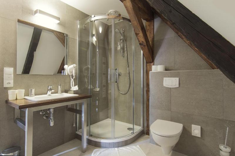 Deluxe Double or Twin Room image 3