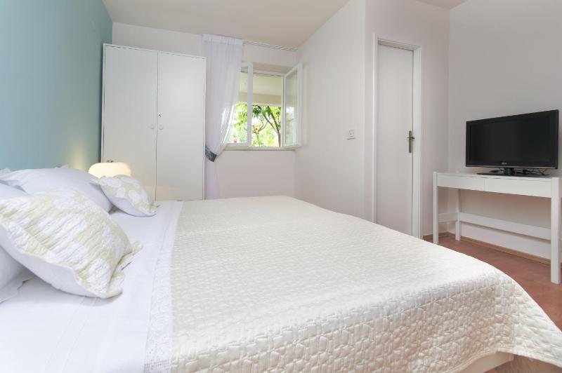 Apartments Ivan - image 6