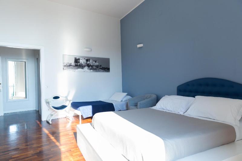 King Room with Sea View image 4