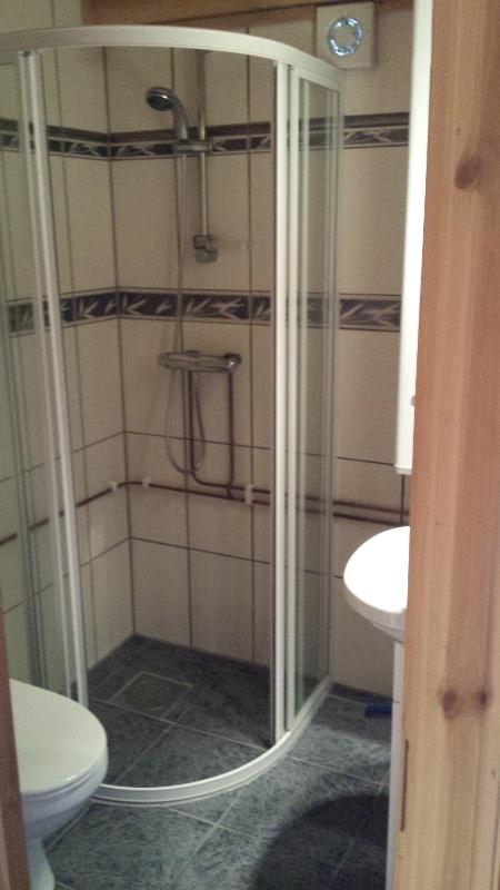 Basic Triple Room image 2