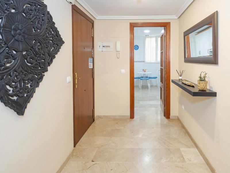 Cubo's Urban Brigitte Torremolinos & Parking - image 8