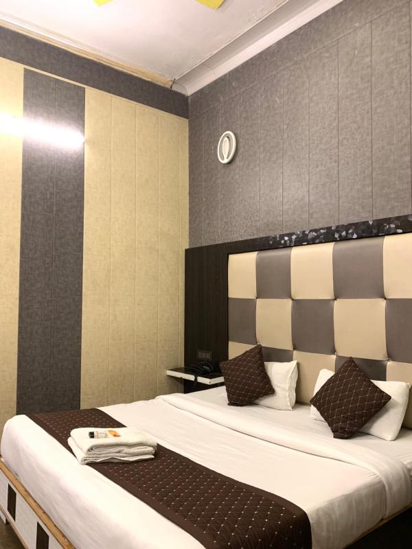 Hotel PardesiHar ki pauri Road Haridwar - image 26
