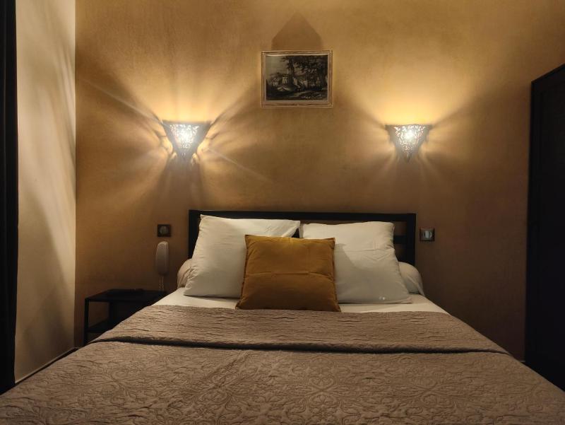 Double Room image 4