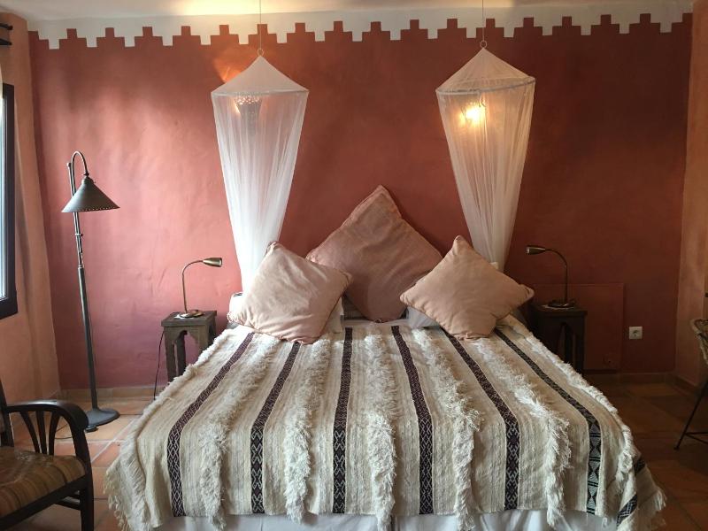 Darcilla Guest House - image 36