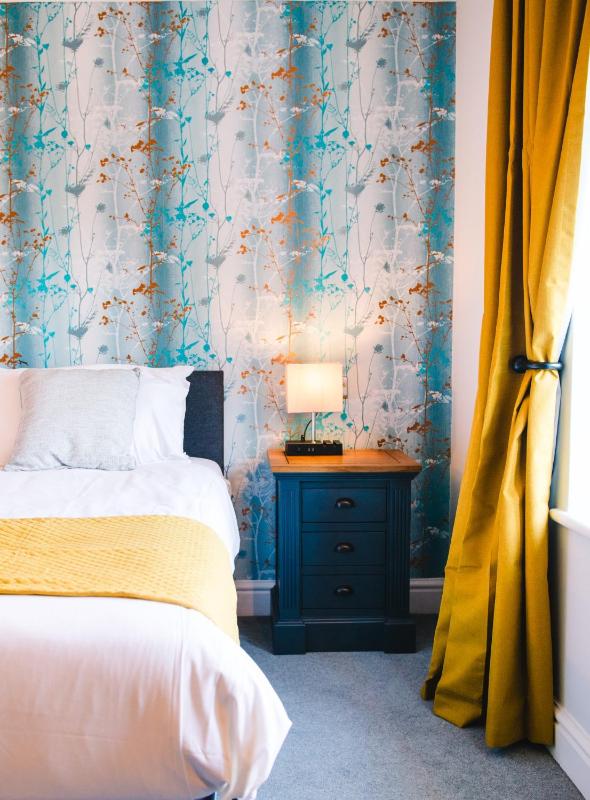 Standard Double Room image 3