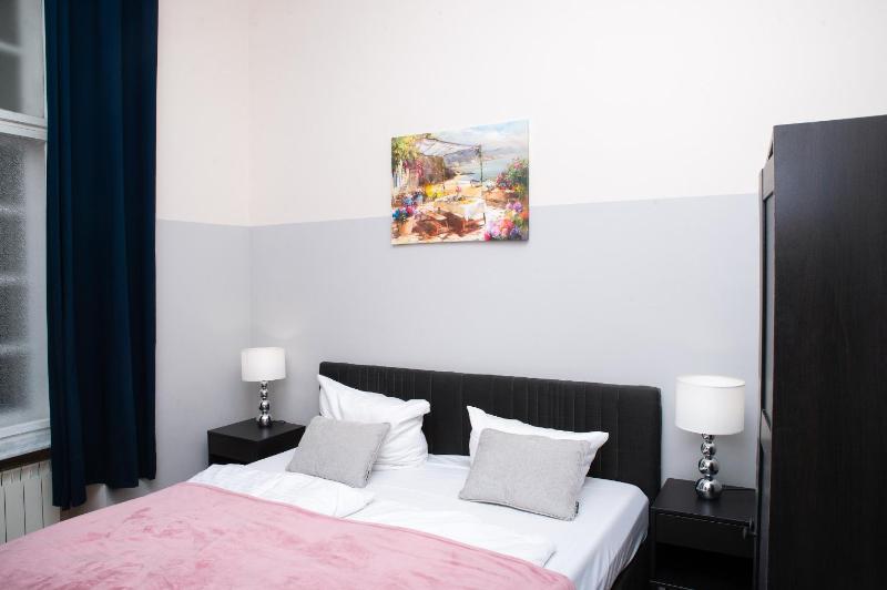 BIG CENTRAL CITY APARTMENT - image 9