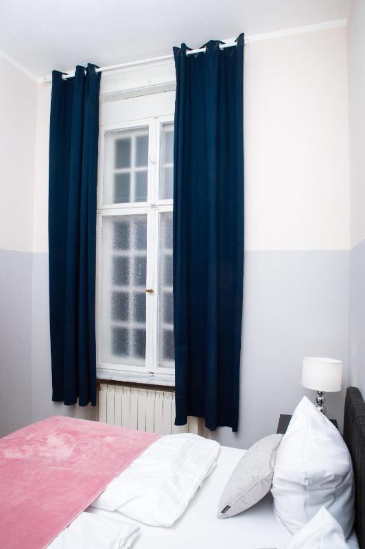 BIG CENTRAL CITY APARTMENT - image 13