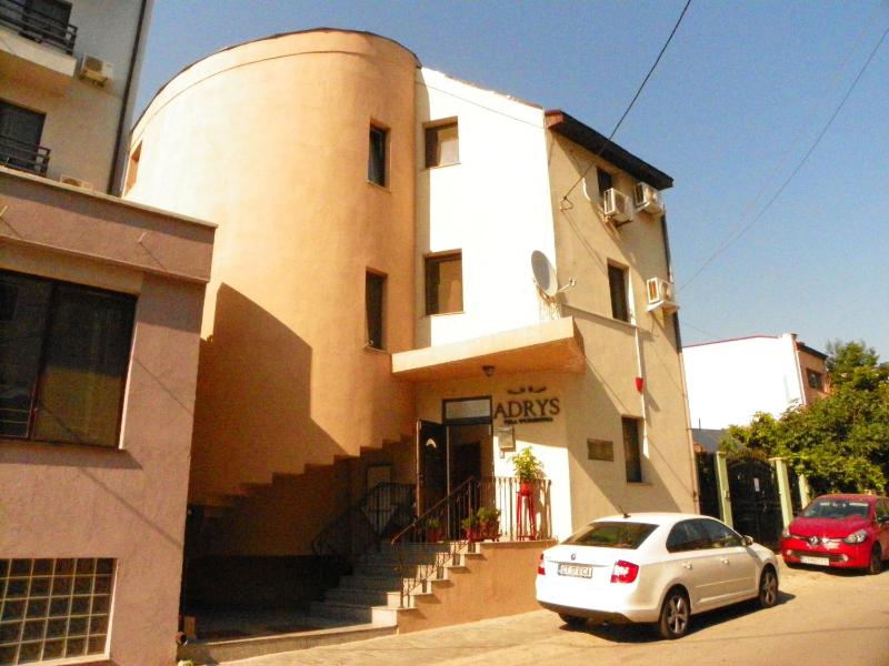 Adrys Boutique Villa - image 1
