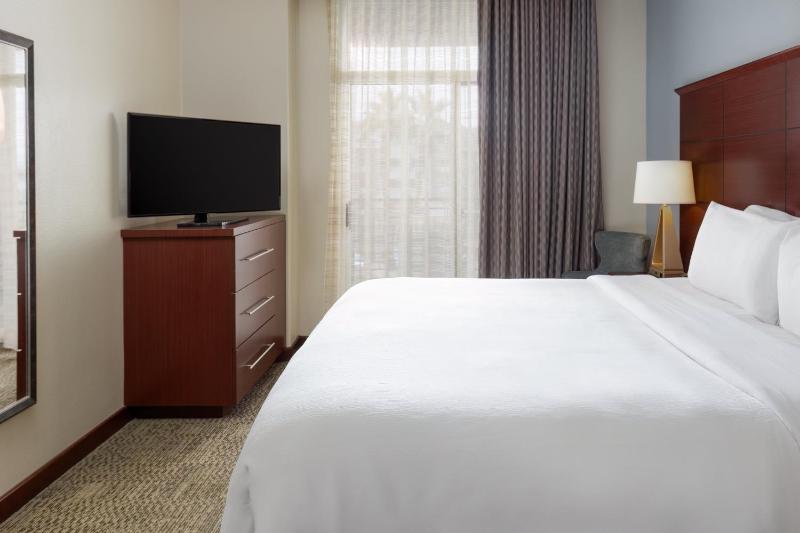 One-Bedroom King Suite