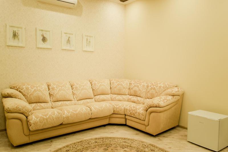 One-Bedroom Suite image 2