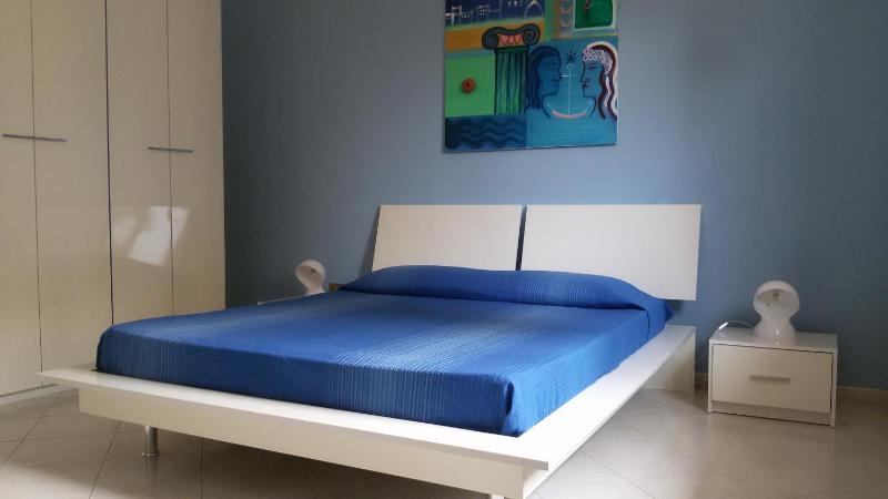 Def House - image 13