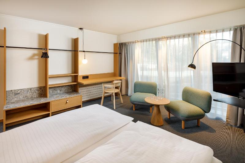 Double or Twin Room with Garden View image 1