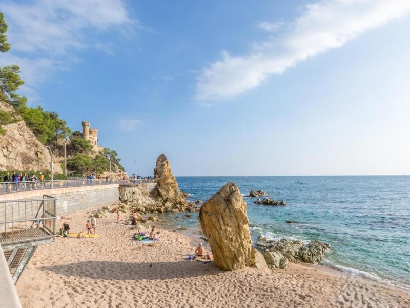 0330 Apartment in Lloret de Mar - image 13