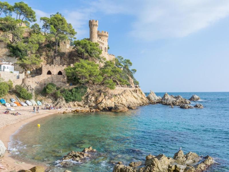 0330 Apartment in Lloret de Mar - image 4