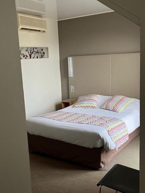 Prestige Room - One Double Bed image 1