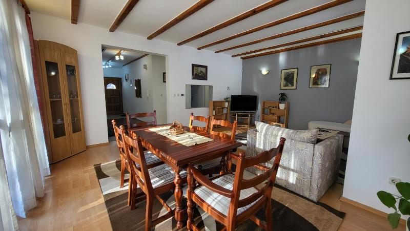 Three Bedroom Apartment with Balcony image 2