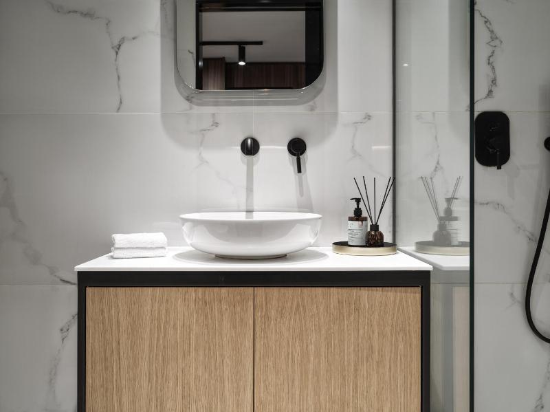 Classic Double Room image 3