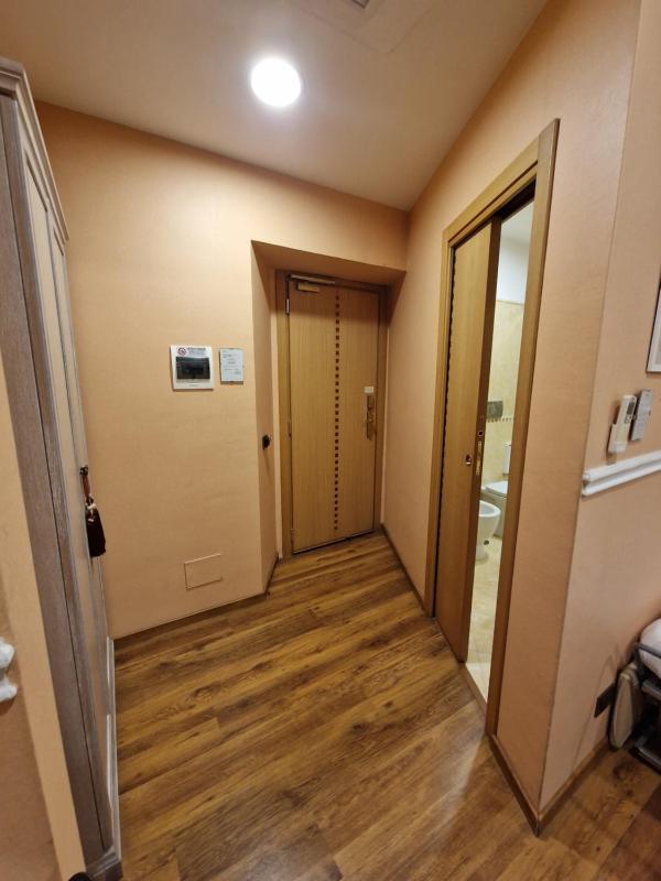 Family Room image 2