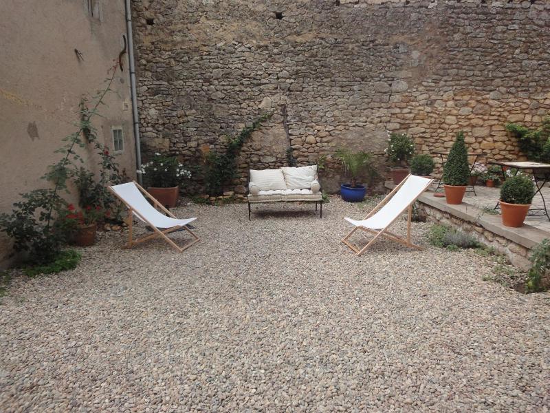 Double Room with Garden View image 2