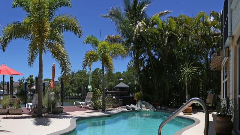 Manatee Bay Inn - image 18