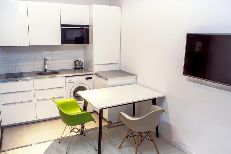 Apartment 9 image 4