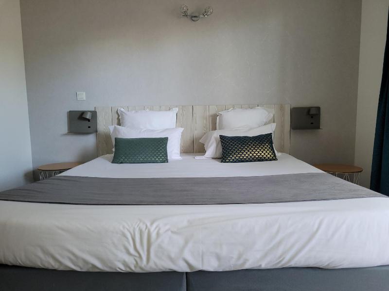 Superior Double Room image 1