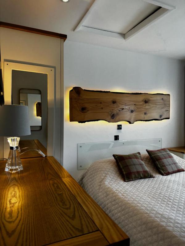 Double Room image 3