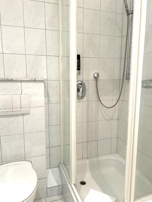 Standard Single Room image 1