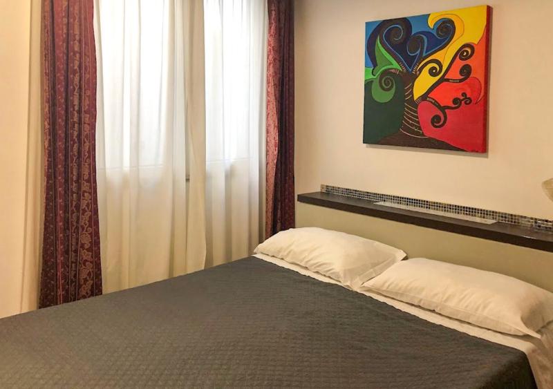 Economy Double Room image 1