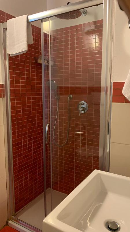 Double or Twin Room image 3