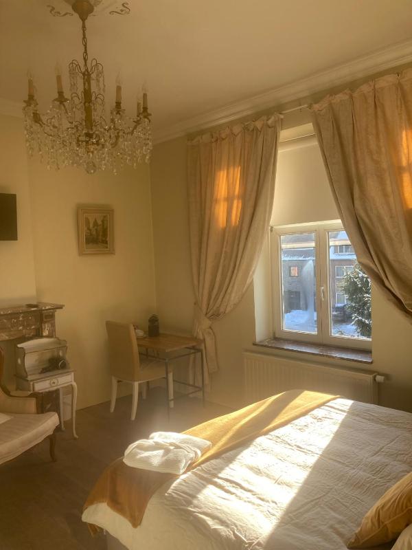 Superior King Room image 1