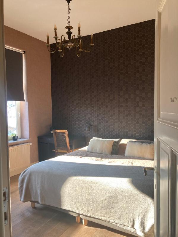 Twin Room with Shower image 2