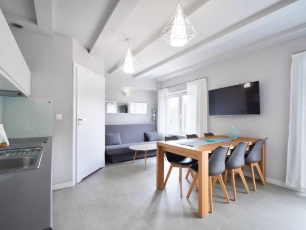 Deluxe Family Suite image 3