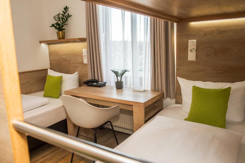 Triple Room image 1